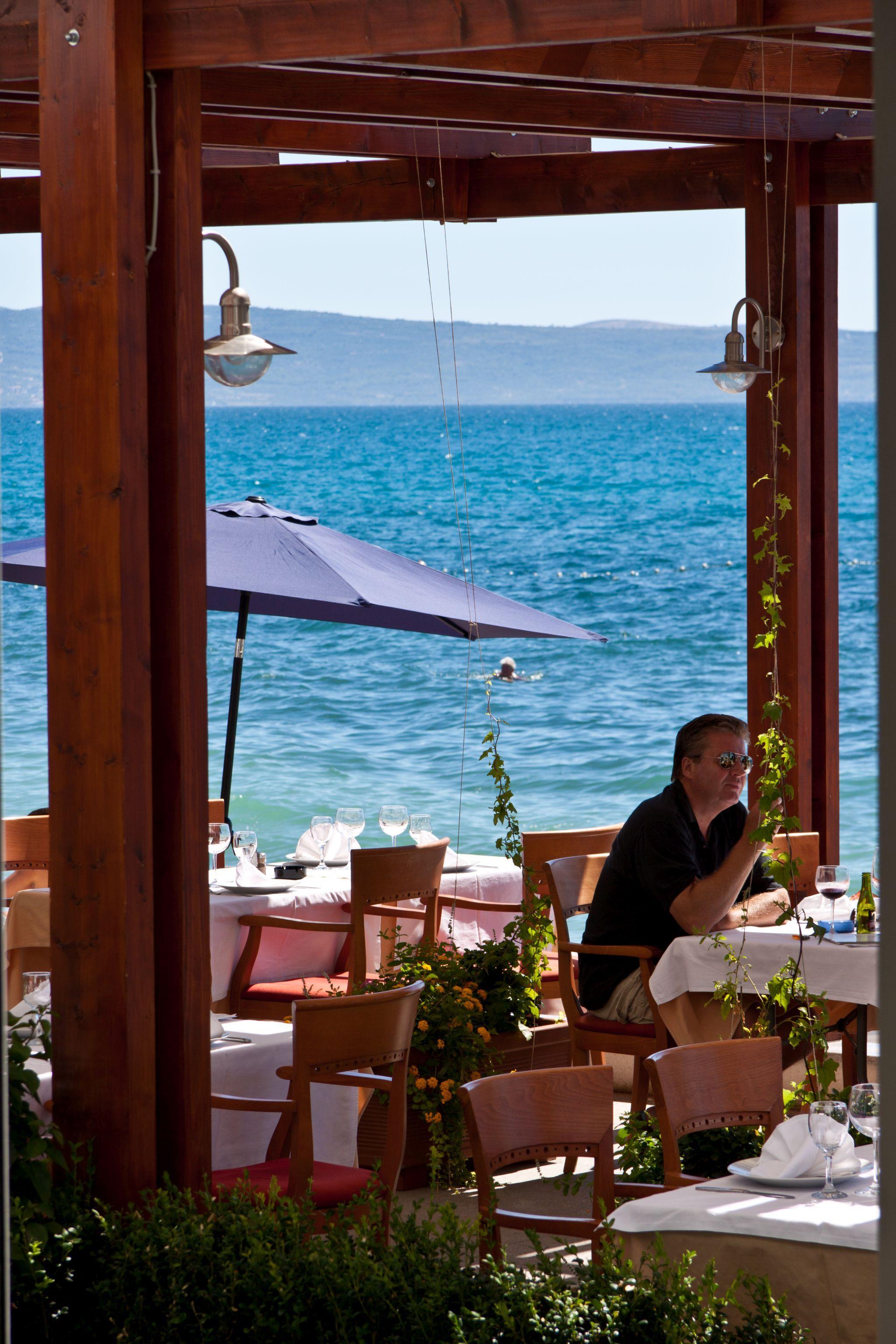Hotel Jona Подстрана Екстериор снимка