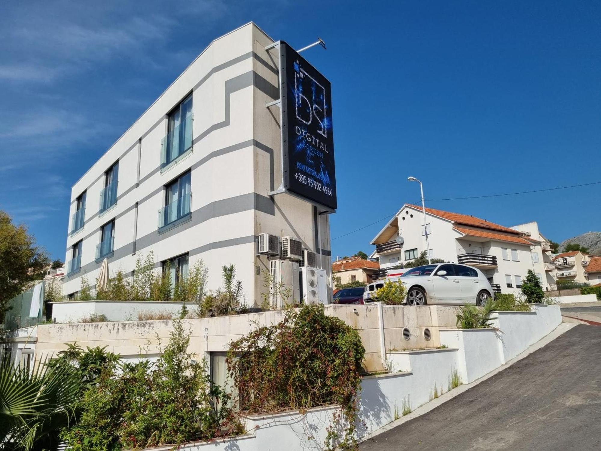 Hotel Jona Подстрана Екстериор снимка