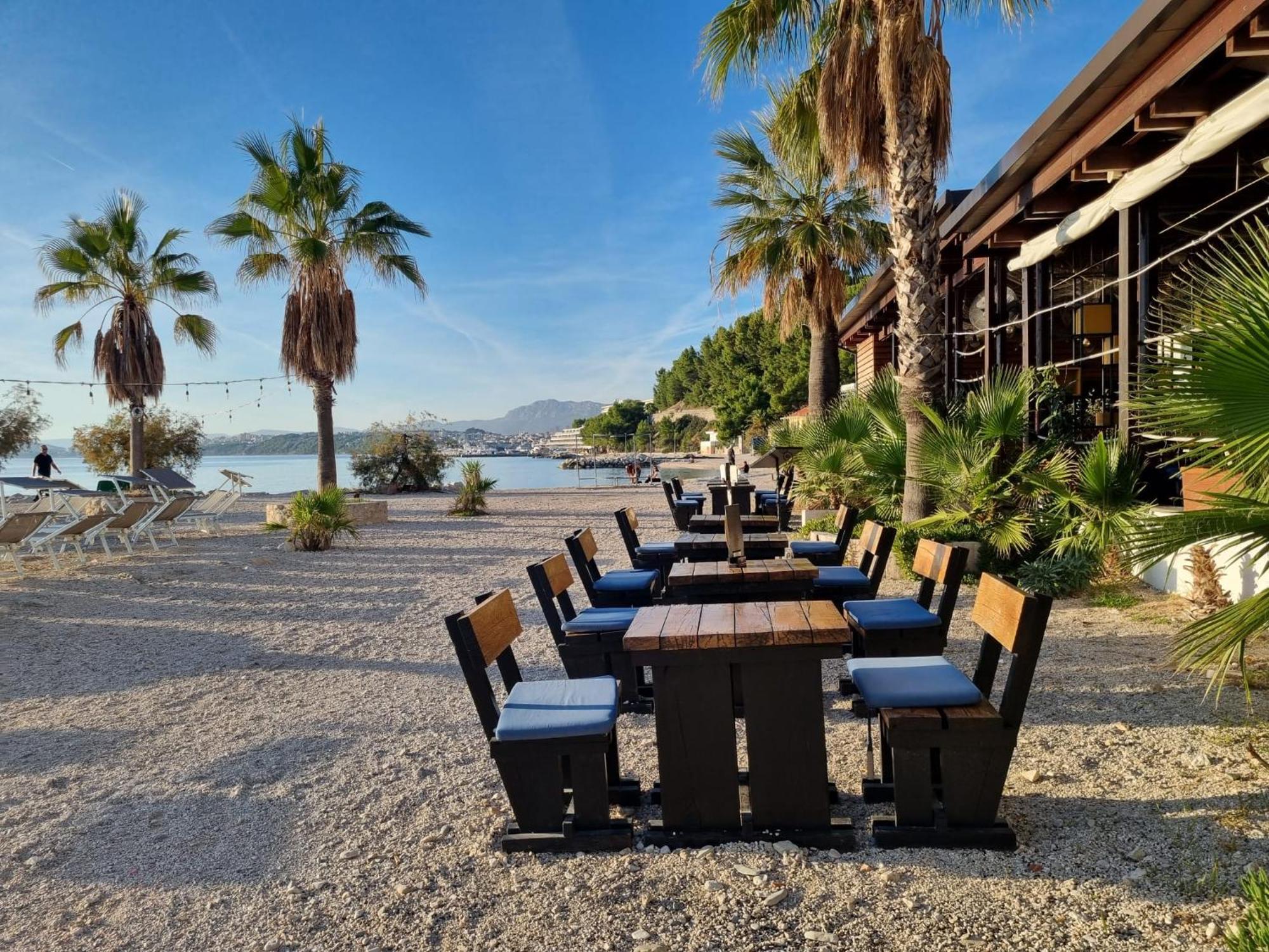 Hotel Jona Подстрана Екстериор снимка