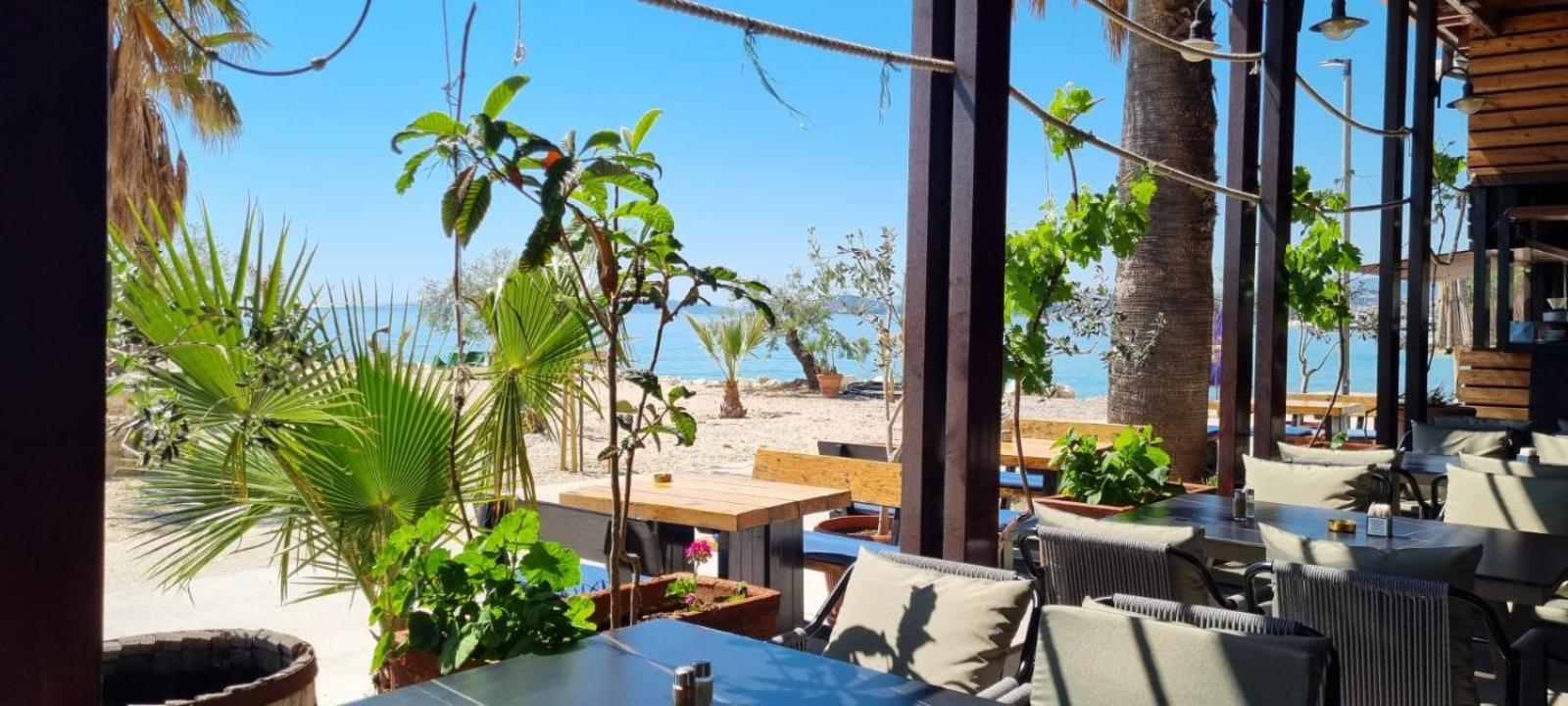 Hotel Jona Подстрана Екстериор снимка