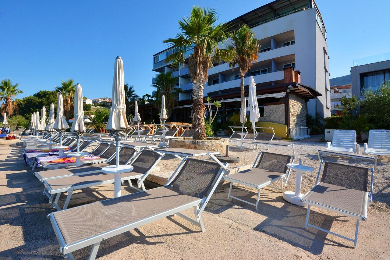 Hotel Jona Подстрана Екстериор снимка